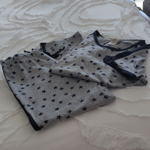 Lucky Brand Gray and Navy Blue Pajama Set Soft Knit Style - Picture 7 of 8